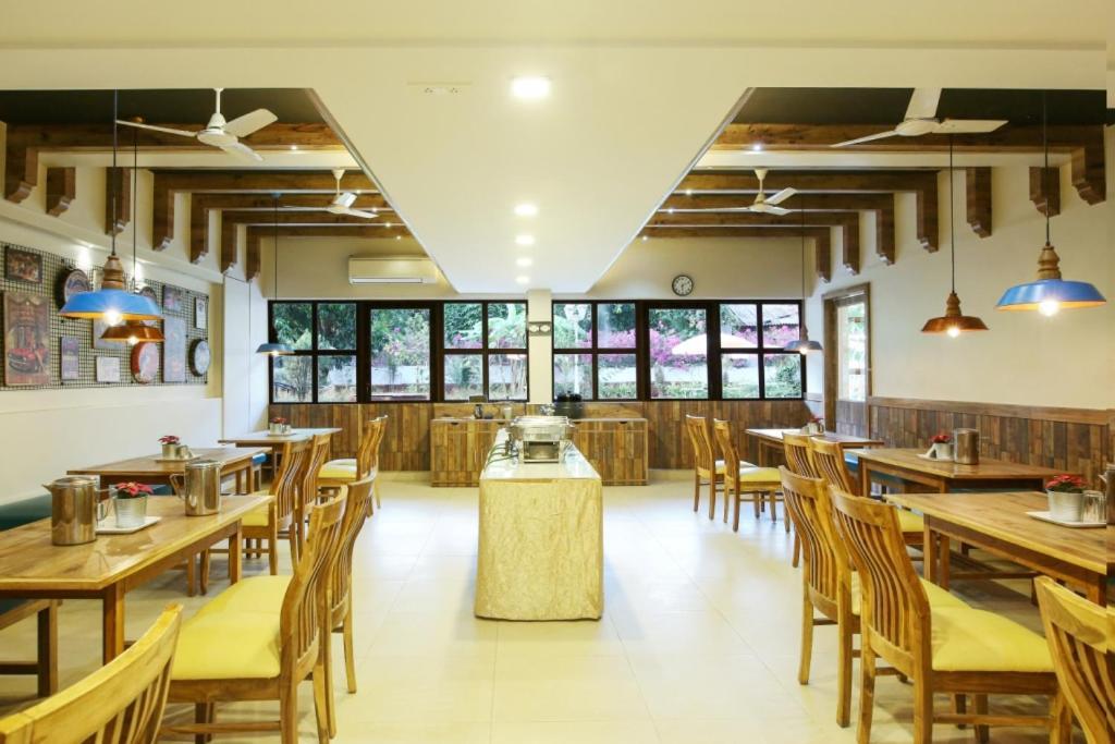 Lake View Resort Lonavala Dış mekan fotoğraf
