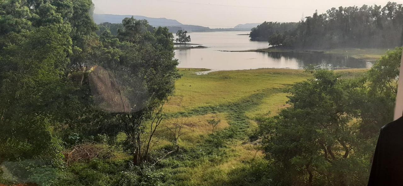 Lake View Resort Lonavala Dış mekan fotoğraf