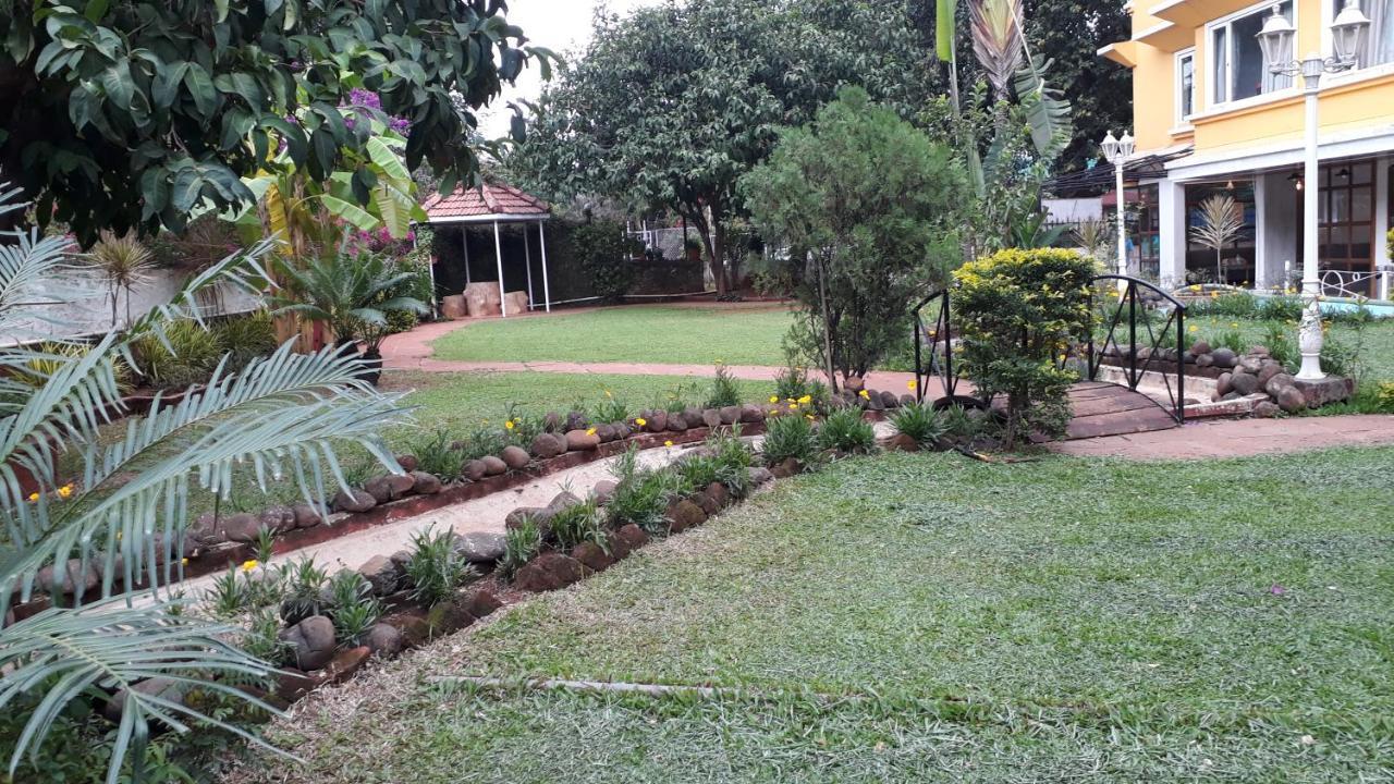 Lake View Resort Lonavala Dış mekan fotoğraf
